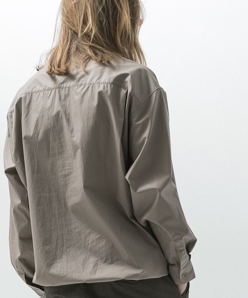 SLICK(スリック)の「【SLICK/スリック】Typewriter Drawstring Shirt / タイプライタードローストリングシャツ/オーバーサイズ シルエット / ドローコード(シャツ/ブラウス・メンズ・ブラック/スミクロ/グレイッシュベージュ・1/2/3)」の6枚目の写真