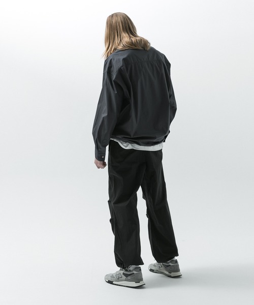 SLICK(スリック)の「【SLICK/スリック】Typewriter Drawstring Shirt / タイプライタードローストリングシャツ/オーバーサイズ シルエット / ドローコード(シャツ/ブラウス・メンズ・ブラック/スミクロ/グレイッシュベージュ・1/2/3)」の20枚目の写真