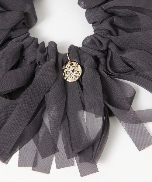 BAYFLOW（ベイフロー）の「リボンフリンジシュシュ（シュシュ・レディース・グレー/ブラック・FREE）」の3枚目の写真