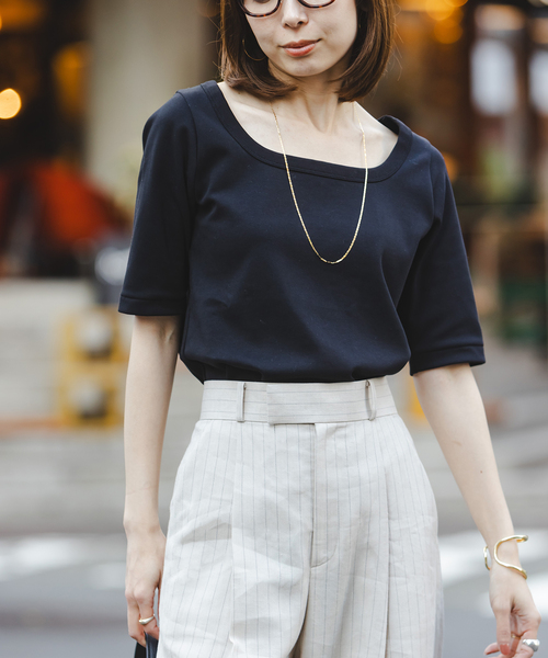 Noble(ノーブル)の「《追加》スビンコットンソフトスクエアーネックTシャツ(Tシャツ/カットソー・レディース・ピンク/ネイビー/ホワイト/ブラック・FREE)」の3枚目の写真