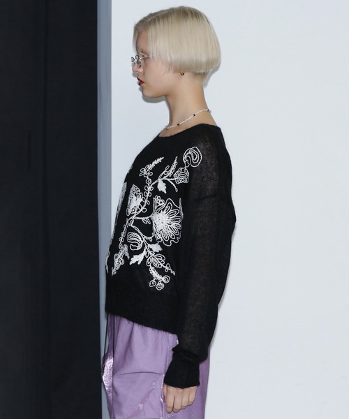 ROSE BUD（ローズバッド）の「シアーエンブロイダリーニット（ニット/セーター・レディース・ブラック・ONE SIZE）」の6枚目の写真