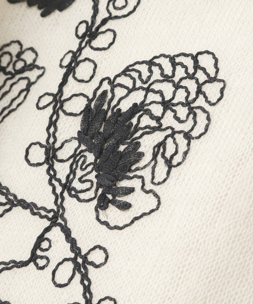 ROSE BUD（ローズバッド）の「シアーエンブロイダリーニット（ニット/セーター・レディース・ブラック・ONE SIZE）」の18枚目の写真