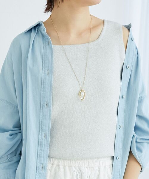 le.coeur blanc（ルクールブラン）の「スクエアニットタンク（タンクトップ・レディース・オフホワイト/シルバー/ゴールド/ブラック/ベージュ・38）」の4枚目の写真