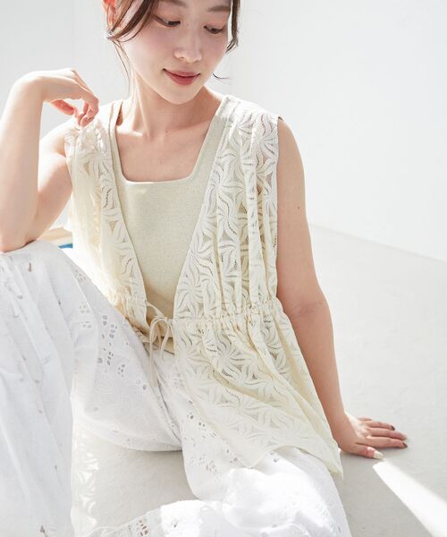 le.coeur blanc（ルクールブラン）の「スクエアニットタンク（タンクトップ・レディース・オフホワイト/シルバー/ゴールド/ブラック/ベージュ・38）」の11枚目の写真