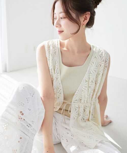 le.coeur blanc（ルクールブラン）の「スクエアニットタンク（タンクトップ・レディース・オフホワイト/シルバー/ゴールド/ブラック/ベージュ・38）」の12枚目の写真