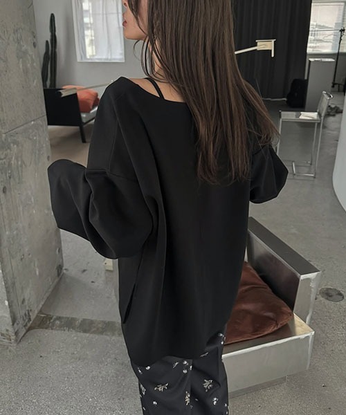 WILLFULLY(ウィルフリー)の「no collar deep v neck ponte tops(その他トップス・レディース・ブラック/アイボリー/グレー系その他・FREE)」の22枚目の写真