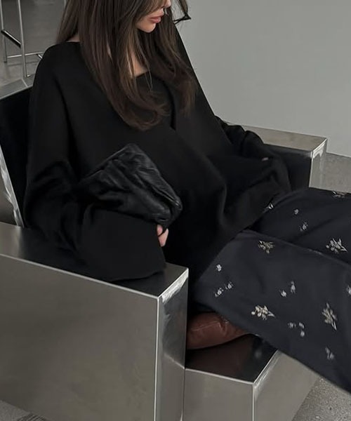 WILLFULLY(ウィルフリー)の「no collar deep v neck ponte tops(その他トップス・レディース・ブラック/アイボリー/グレー系その他・FREE)」の21枚目の写真