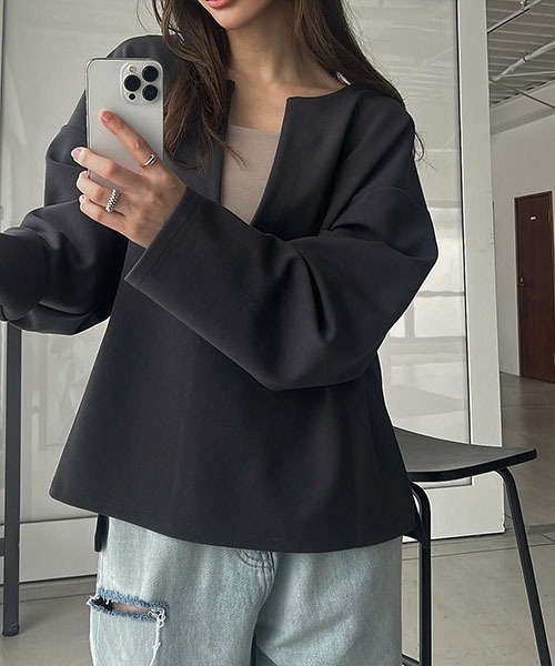 WILLFULLY(ウィルフリー)の「no collar deep v neck ponte tops(その他トップス・レディース・ブラック/アイボリー/グレー系その他・FREE)」の7枚目の写真