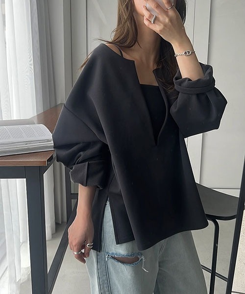 WILLFULLY(ウィルフリー)の「no collar deep v neck ponte tops(その他トップス・レディース・ブラック/アイボリー/グレー系その他・FREE)」の11枚目の写真