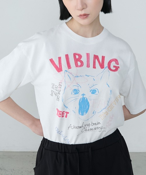 le ELMi(ルエルミ)の「【Uniquely bold design】Cat graphic short sleeve t-shirt / ピグメント加工 ヴィンテージライク キャット グラフィック 半袖Tシャツ(Tシャツ/カットソー・レディース・オフホワイト/ブラック・M/L)」の9枚目の写真