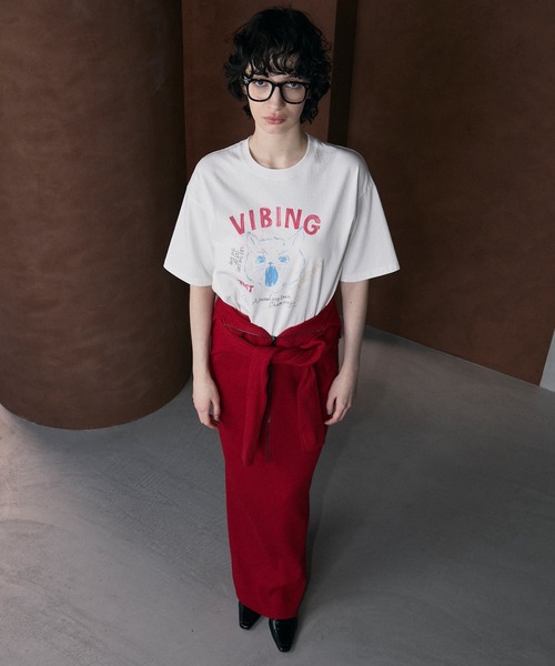 le ELMi(ルエルミ)の「【Uniquely bold design】Cat graphic short sleeve t-shirt / ピグメント加工 ヴィンテージライク キャット グラフィック 半袖Tシャツ(Tシャツ/カットソー・レディース・オフホワイト/ブラック・M/L)」の5枚目の写真