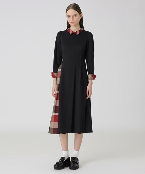 BLUE LABEL CRESTBRIDGE（ブルーレーベルクレストブリッジ）の「【一部店舗限定】ハイゲージポンチドレス（ワンピース・レディース・ダークネイビー/ブラック・40/38/36）」の2枚目の写真