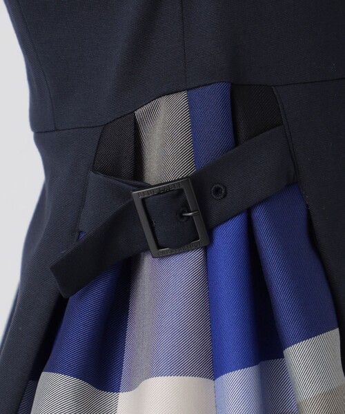 BLUE LABEL CRESTBRIDGE（ブルーレーベルクレストブリッジ）の「【一部店舗限定】ハイゲージポンチドレス（ワンピース・レディース・ダークネイビー/ブラック・40/38/36）」の16枚目の写真