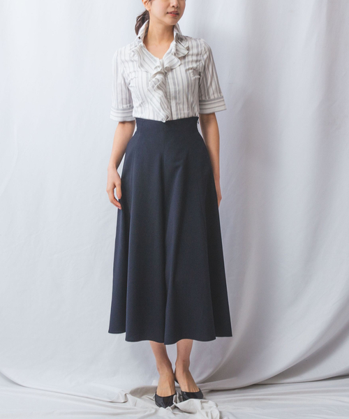 NARACAMICIE（ナラカミーチェ）の「【NARACAMICIE】ストレッチランダムストライプ襟付きフリル半袖シャツ（シャツ/ブラウス・レディース・レッド/ブラック/ブルー・S/L/XL/M）」の4枚目の写真