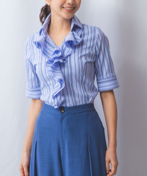 NARACAMICIE（ナラカミーチェ）の「【NARACAMICIE】ストレッチランダムストライプ襟付きフリル半袖シャツ（シャツ/ブラウス・レディース・レッド/ブラック/ブルー・S/L/XL/M）」の17枚目の写真