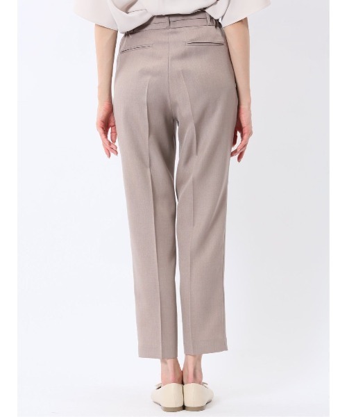 m.f.editorial(エムエフエディトリアル)の「【ストレッチ ウォッシャブル】m.f.エディトリアル レディース テーパード パンツ ベージュ (セットアップ可能)(スーツパンツ・レディース・ベージュ・S/MEDIUM/LARGE)」の9枚目の写真