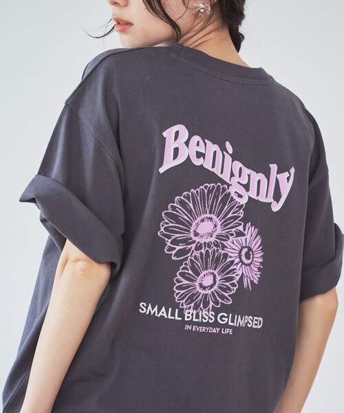 ◆boohoo◆フローラル バックプリント VIRTUES Tシャツ boohoo フローラル バックプリント VIRTUES Tシャツ 2色 (boohoo