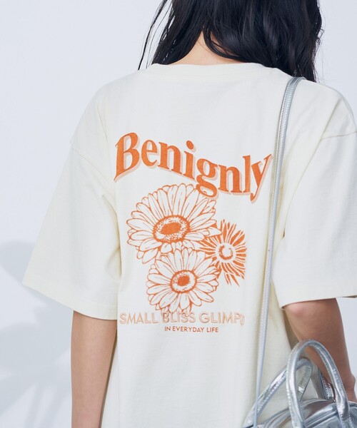 フラワーモチーフTシャツ フラワーモチーフTシャツ |【公式】Chestyオンラインショップ