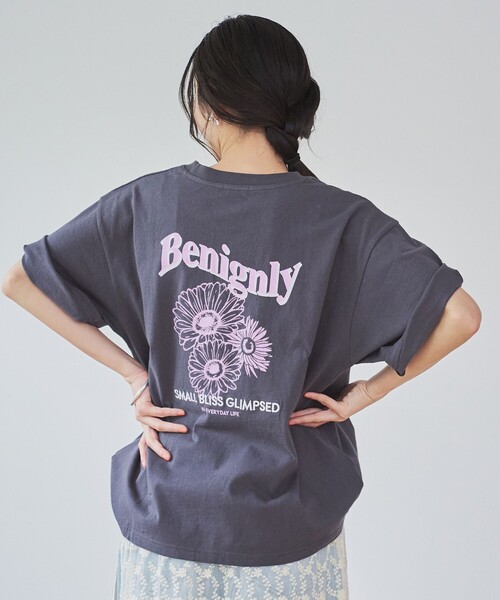 セール】フラワーモチーフバックプリントTシャツ（Tシャツ