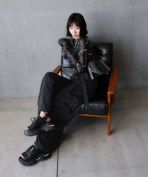 HARE（ハレ）の「デニムレースアップバッグ(HARE)（ハンドバッグ・レディース・ブルー/ブラック・FREE）」の4枚目の写真