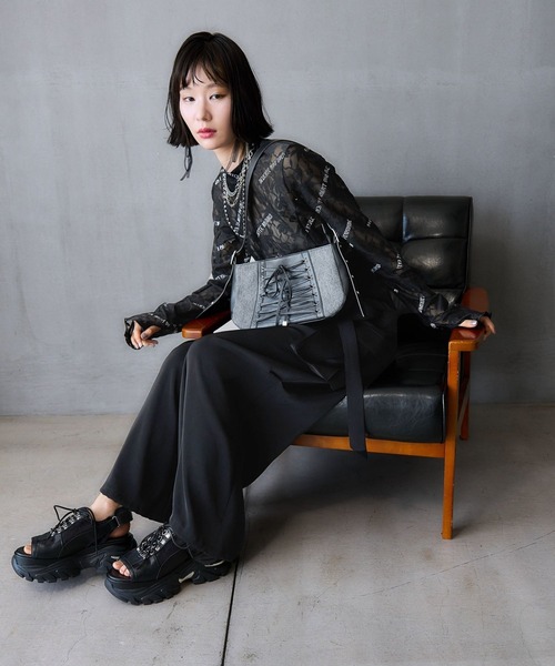 HARE（ハレ）の「デニムレースアップバッグ(HARE)（ハンドバッグ・レディース・ブルー/ブラック・FREE）」の5枚目の写真