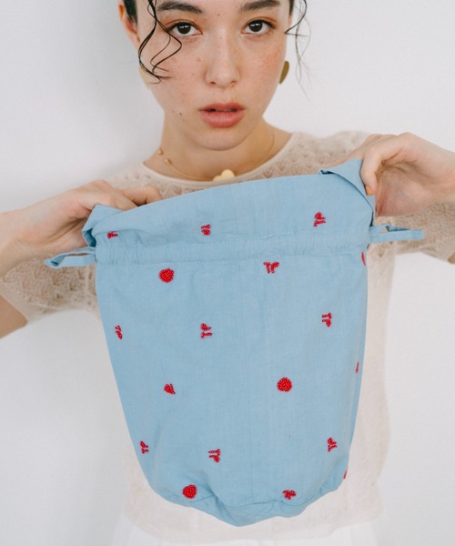 THEATRE PRODUCTS（シアタープロダクツ）の「ビーズエンブロイダリードローストリング巾着ﾊﾞｯｸﾞ（トートバッグ・レディース・ブラック/ホワイト/ブルー・FREE）」の10枚目の写真