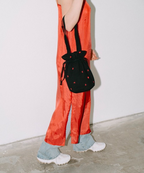 THEATRE PRODUCTS（シアタープロダクツ）の「ビーズエンブロイダリードローストリング巾着ﾊﾞｯｸﾞ（トートバッグ・レディース・ブラック/ホワイト/ブルー・FREE）」の13枚目の写真