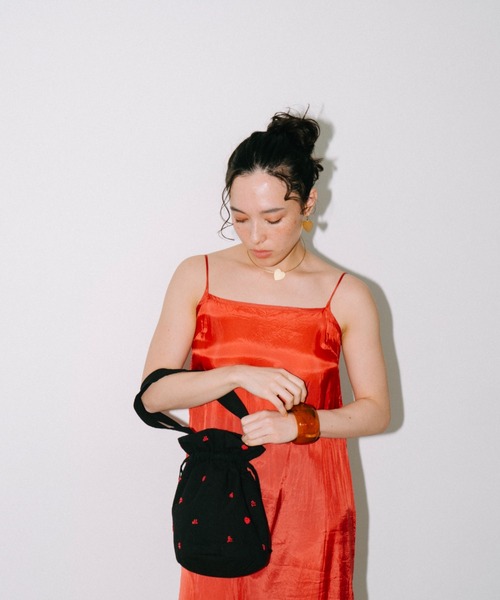 THEATRE PRODUCTS（シアタープロダクツ）の「ビーズエンブロイダリードローストリング巾着ﾊﾞｯｸﾞ（トートバッグ・レディース・ブラック/ホワイト/ブルー・FREE）」の18枚目の写真