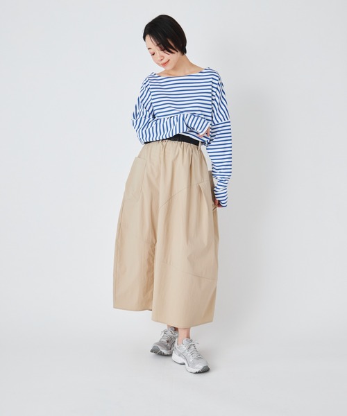 ever closet(エバークローゼット)の「はっ水 ボリュームスカート(スカート・レディース・カーキ/ベージュ・F)」の4枚目の写真