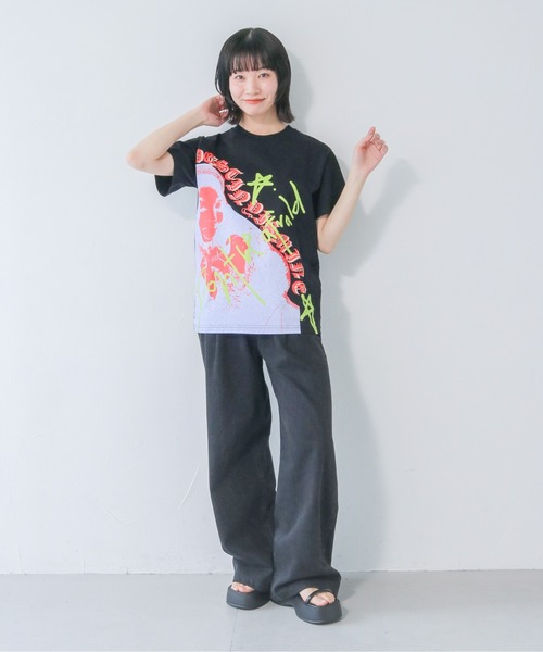 UNIT CHEST（ユニットチェスト）の「【UNIT CHEST】unique unisex T-shirt　VTFAコラボT ”Distiny is mine. ” by RIRIKA TOGUCHI（Tシャツ/カットソー・レディース・ホワイト/ブラック・S/M/L）」の4枚目の写真