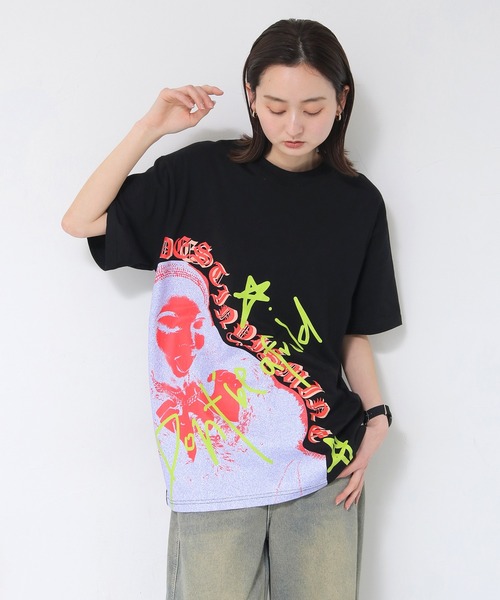 UNIT CHEST（ユニットチェスト）の「【UNIT CHEST】unique unisex T-shirt　VTFAコラボT ”Distiny is mine. ” by RIRIKA TOGUCHI（Tシャツ/カットソー・レディース・ホワイト/ブラック・S/M/L）」の7枚目の写真