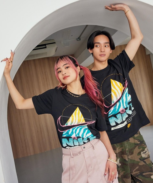 NIKE(ナイキ)の「ナイキ スポーツウェア Tシャツ / Nike Sportswear T-Shirt HV9150-010 Black(Tシャツ/カットソー・メンズ・ブラック・S/M/L/XL/2XL)」の11枚目の写真