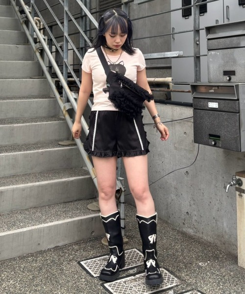 Candy Stripper（キャンディストリッパー）の「GLOSSY FRILL ショーツ（その他パンツ・レディース・ブルー/グレー/ブラック・FREE）」の13枚目の写真