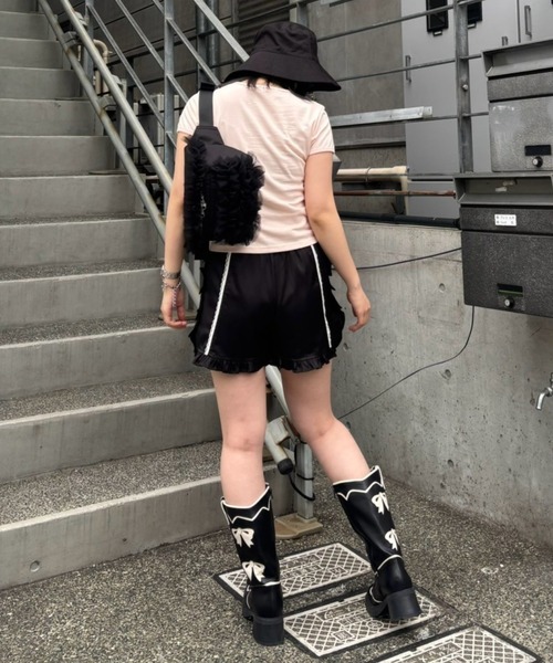 Candy Stripper（キャンディストリッパー）の「GLOSSY FRILL ショーツ（その他パンツ・レディース・ブルー/グレー/ブラック・FREE）」の17枚目の写真