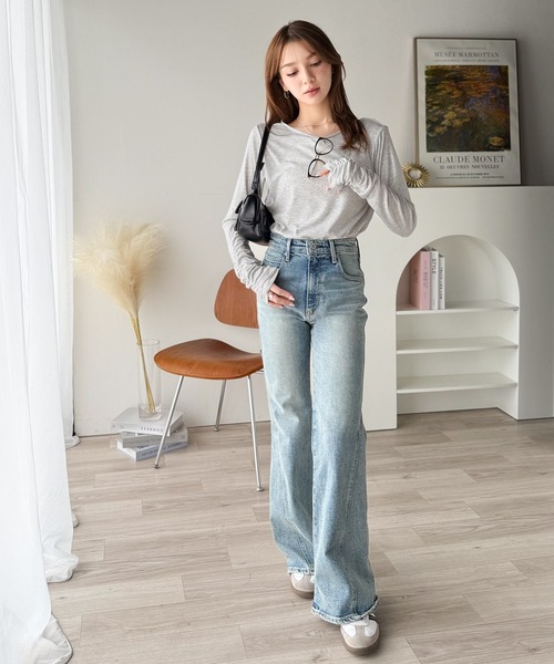 classicalelf(クラシカルエルフ)の「手元にニュアンスをプラス。袖シャーリングボートネックプルオーバー (長袖)(Tシャツ/カットソー・レディース・モカ/ブルー/ブラック/チャコール/オートミール/グレイッシュベージュ・X-LARGE/SMALL/MEDIUM/LARGE)」の21枚目の写真