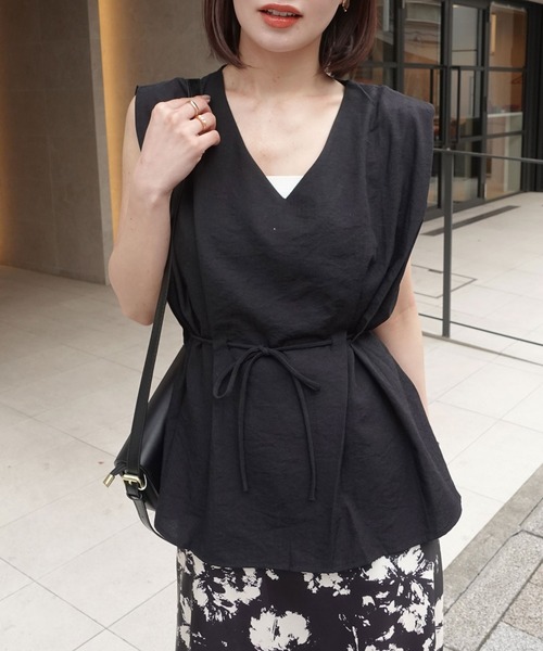 CORNERS(コーナーズ)の「ウエストドロストフレアートップス(Tシャツ/カットソー・レディース・ベージュ/ホワイト/ブラック/グレー・M)」の2枚目の写真