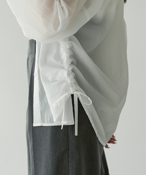 Ambre Neige(アンブルネージュ)の「sheer washer shirring shirt / シアーワッシャーシャーリングシャツ(シャツ/ブラウス・レディース・オフホワイト/ライトブルー・FREE)」の9枚目の写真
