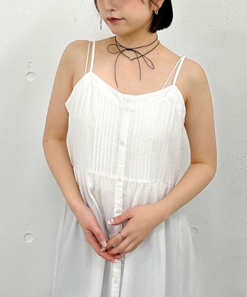 archives(アルシーヴ)の「ピンタックレイヤードキャミワンピース(ワンピース・レディース・ブラック/オフホワイト・MEDIUM)」の20枚目の写真