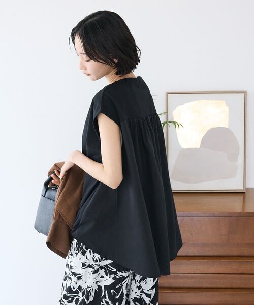 CRAFT STANDARD BOUTIQUE（クラフトスタンダードブティック）の「接触冷感/UVカット バックフレアバルーンカットソー◆（Tシャツ/カットソー・レディース・ホワイト/ブラウン/グリーン/ブラック・FREE）」の2枚目の写真