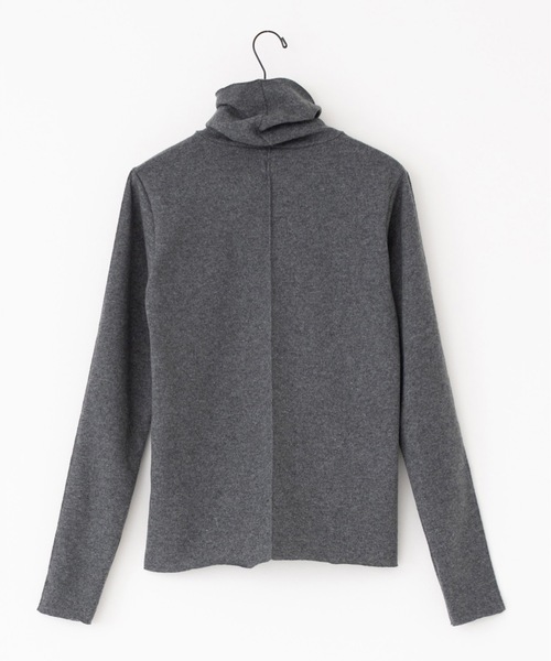 RYU(リュー)の「soft wool t-neck knit(ニット/セーター・メンズ・チャコール/モカ・2/4)」の8枚目の写真