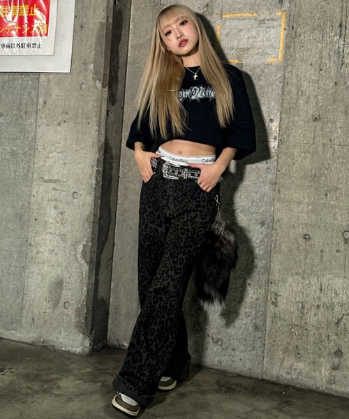 A‘gem 9（エージェムナイン）の「A'GEM/9 × .kom 『A'GEM/9/エージェムナイン』スモークロゴ半袖Tシャツ（Tシャツ/カットソー・メンズ・ブラック×ホワイト/ブラック×レッド・FREE）」の16枚目の写真