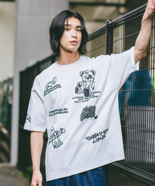 LB/S （エルビーエス）の「【DESERT SPORTSWEAR:デザートスポーツウェア】総柄 プリント オーバーサイズ Tシャツ（Tシャツ/カットソー・メンズ・サックスブルー/ブラック/ホワイト・MEDIUM/LARGE/X-LARGE）」の2枚目の写真