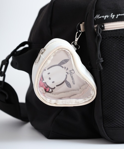 sanrio(サンリオ)の「RBサンリオポリメッシュハートポーチ付トラベルB(ボストンバッグ・レディース・ブラック系/ブラック系1/ブラック・FREE)」の7枚目の写真