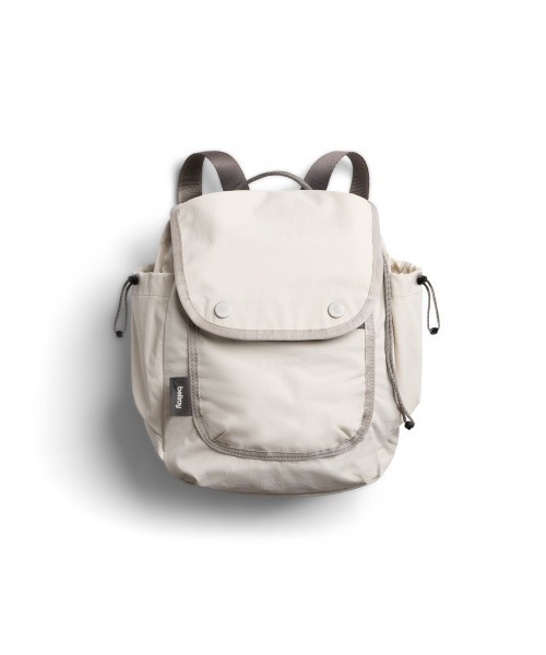 entre square(アントレスクエアー)の「Bellroy-バックパック/ミニバッグ Cinch Minipack オート(バックパック/リュック・レディース・ホワイト・ONE SIZE)」の8枚目の写真