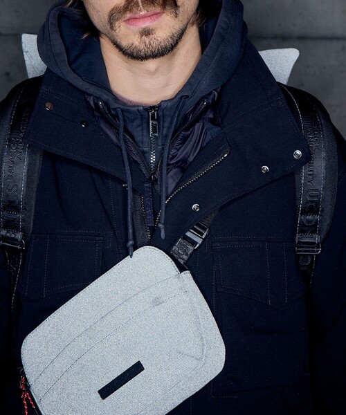 UCON ACROBATICS（ユーコンアクロバティックス）の「【UCON ACROBATICS】Melvin Medium Phantom（ショルダーバッグ・メンズ・キャメル/グレイッシュブルー/チャコールグレー・FREE）」の13枚目の写真