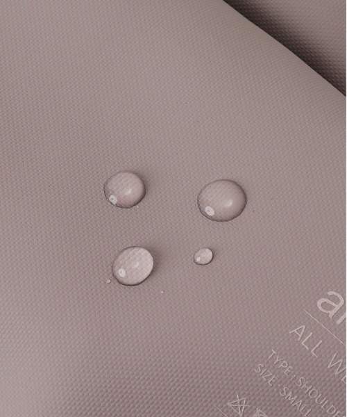 anello（アネロ）の「anello ニンバス ミニショルダー（ショルダーバッグ・レディース・ブラック/グレイッシュベージュ/ライトピンク/ネイビー・FREE）」の7枚目の写真