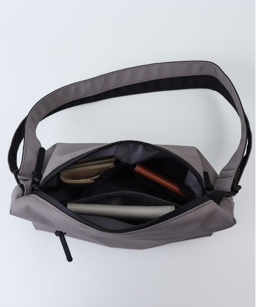 anello（アネロ）の「anello ニンバス ミニショルダー（ショルダーバッグ・レディース・ブラック/グレイッシュベージュ/ライトピンク/ネイビー・FREE）」の13枚目の写真