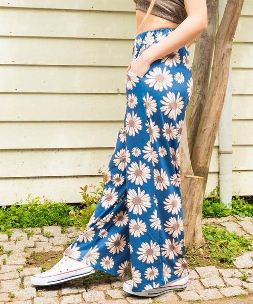 anap mimpi（アナップミンピ）の「デイジー プリント リラックス ワイド パンツ（スラックス・レディース・ネイビー/イエロー/テラコッタ・FREE）」の16枚目の写真