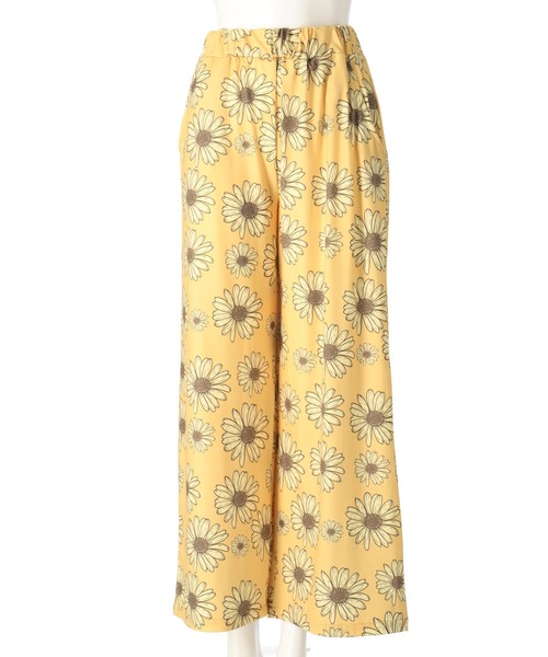 anap mimpi（アナップミンピ）の「デイジー プリント リラックス ワイド パンツ（スラックス・レディース・ネイビー/イエロー/テラコッタ・FREE）」の4枚目の写真
