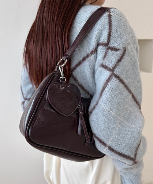 kutir（クティール）の「kutirlune／【ハートチャーム付き】2WAYダブルジップハーフムーンショルダーバッグ（ショルダーバッグ・レディース・ブラック/ブラウン/ボルドー/ダークブラウン・FREE）」の20枚目の写真